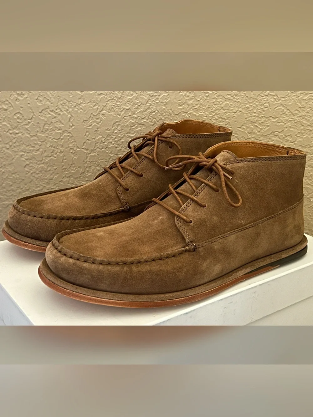 Banana Republic Italian Suede Chukka Boots Men’s Size-9